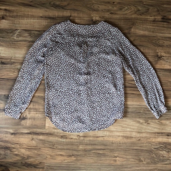 Joie Taupe Heart Print Silk Button Down Blouse XS - Picture 7 of 14